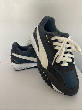 Unisex Puma Black and Grey Athletic Sneakers